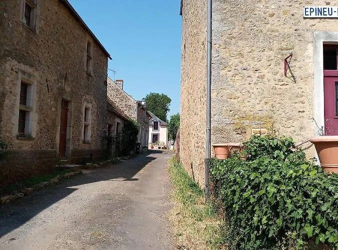 La Longere * Epineu-le-Chevreuil